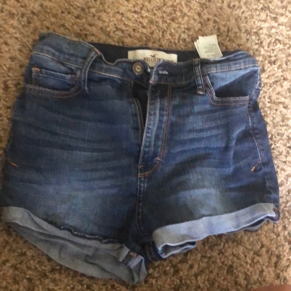 Hollister High Waisted Dark wash shorts